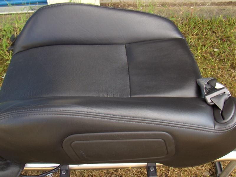 2003 to 2007 caddy cts black drivers side back seat cushion with no heat