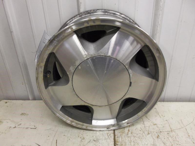 92 93 94 95 96 97 98 99 chevy 1500 pickup wheel 5.0l or 5.7l only 4x4 16x7 alum