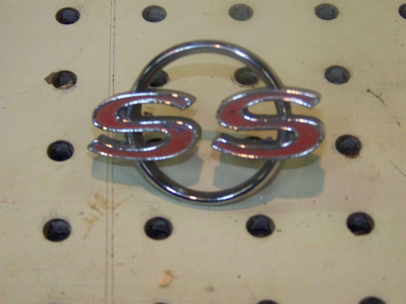 1964 chevy malibu ss trunk emblem