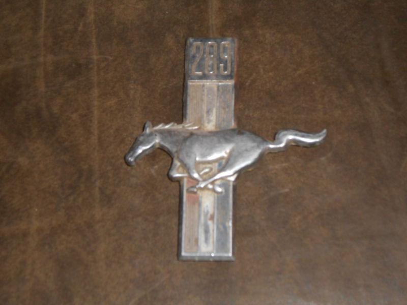 Ford mustang emblem 1960's