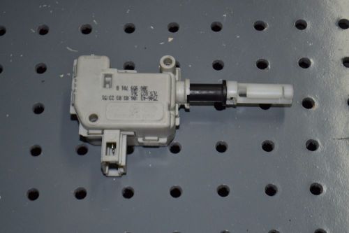 Hatch latch lock actuator - 99-05 vw golf gti touareg  - 3b0 959 781 b
