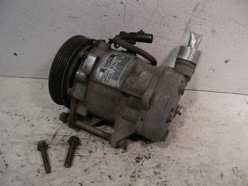 02 dodge durango 4.7 a/c compressor pump w/ rear a/c