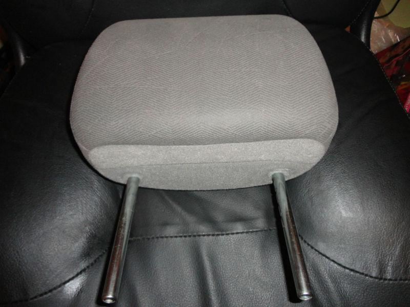 Honda odyssey 05-10 cloth seat grey headrest oem (from 2009 honda odyssey)