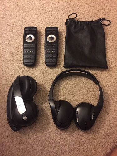 2009-2013 mercedes benz ml gl rear entertainment remotes and headphones