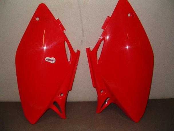 Red polisport side panels for 2002-2004 honda crf450r - new!!!