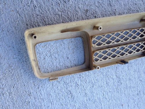 Honda trx 300 fourtrax front headlight grill fender tan rare