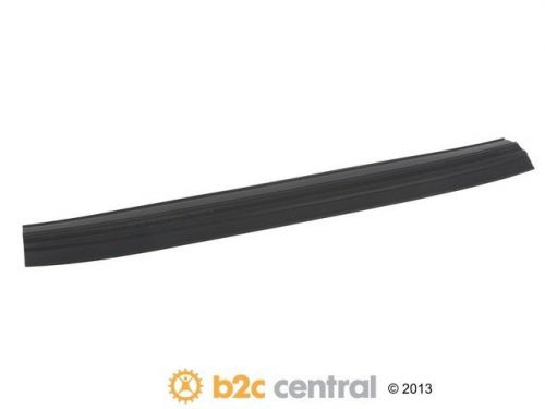 Genuine window channel fits 1992-1999 bmw 318i,318is 318ti 325i  fbs