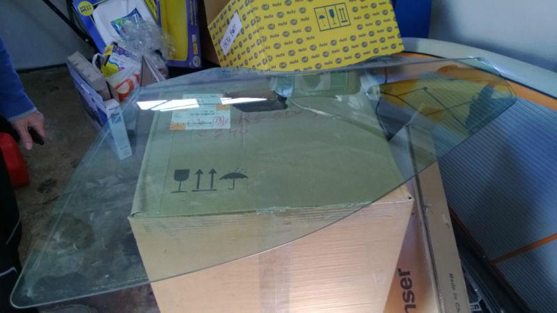 01 02 03 04 mercedes c240 driver side front window glass