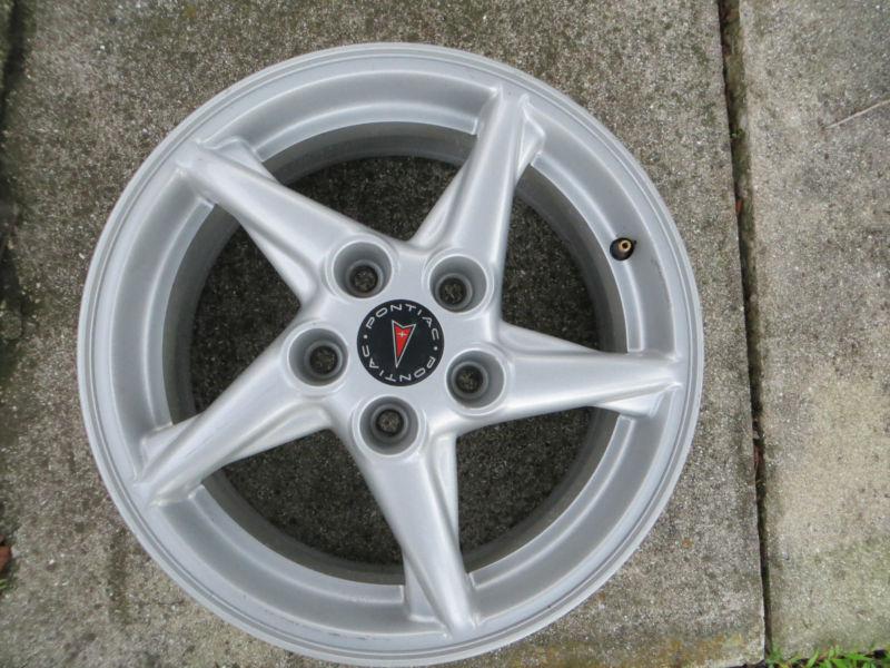 99 - 03 pontiac grand prix 16" 5 twisted spoke aluminum wheel / rim  oem  6535