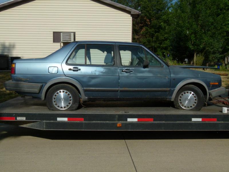 Parting out: 1985 vw jetta mk2 a2 volkswagen with sunroof
