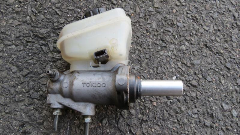 04 manual mazda rx8 brake master cylinder with reservoir                       j