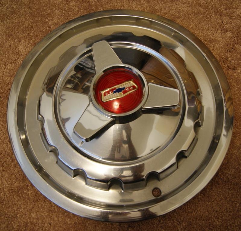 1957 chevrolet bel air / 1958 impala spinner hubcaps - original 14"