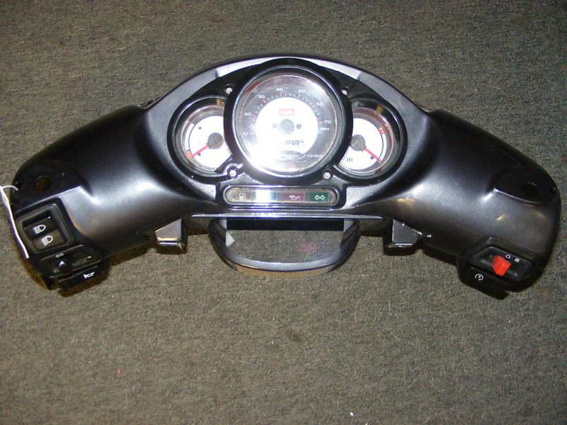 02 aprilia sr50 scooter gauges and surround panel
