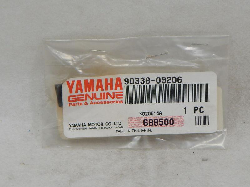 Yamaha 90338-09206 plug *new