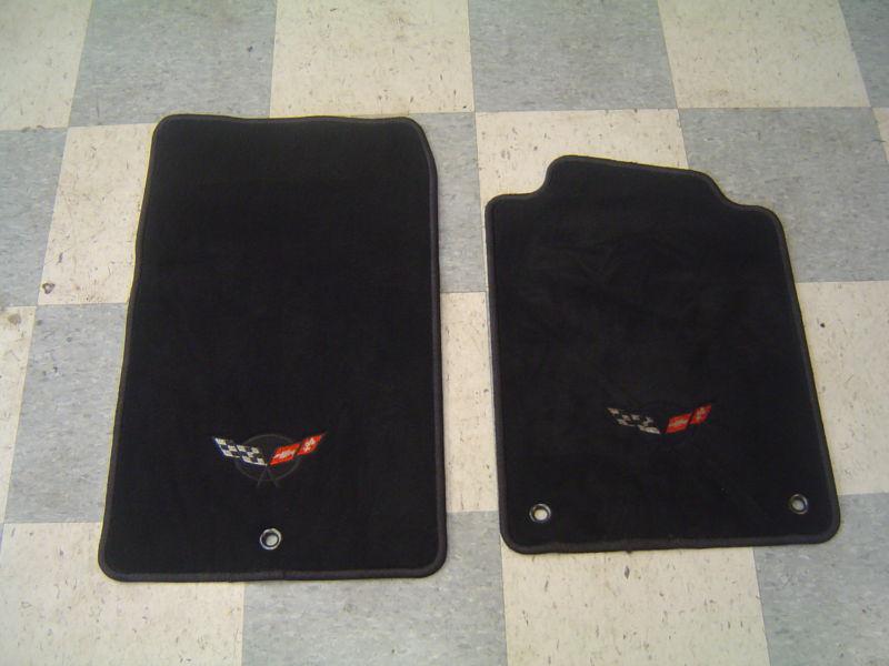 97-04 chevrolet c5 corvette ls1 ls6 embroidered lh rh black floor mats w/ logo
