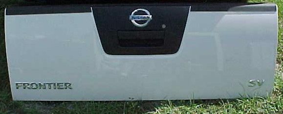 Nissan frontier tail gate ome  2005-2012