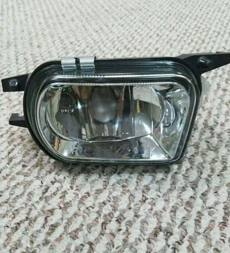 Tyc 19-0553-00 driving and fog light