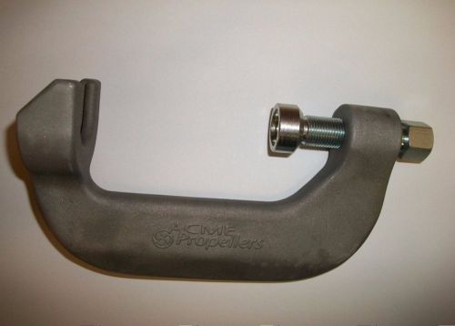 Acme inboard prop puller 228s fits on 1&#034; through 1-1/8&#034; shaft sizes