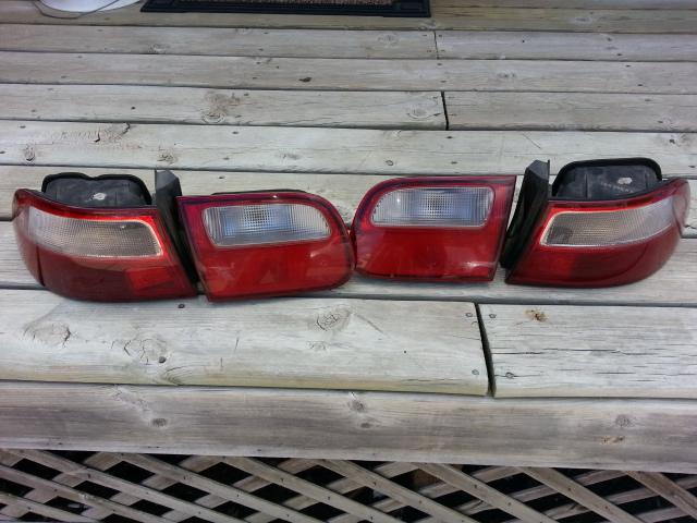 Honda hatch tailights 92 93 94 95  1992 1993 1994 1995  nice set