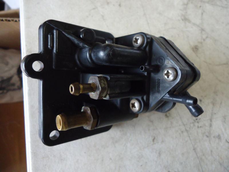 Johnson evinrude omc outboard  fuel vapor pump & separator cover 433352 / 335385