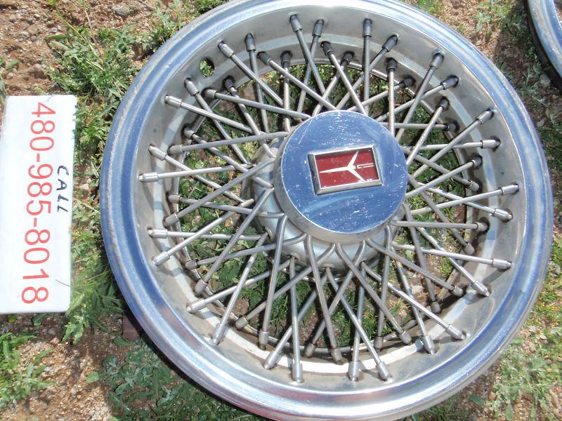 81 82 83 84 85 86 87 88 oldsmobile cutlass hubcap wheel cover 14" rwd  wire 4081