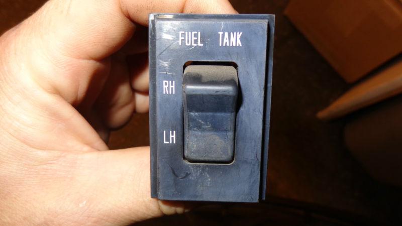 1981-1985 chevrolet truck 2500  fuel tank selector switch pigtail actuator 