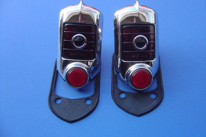 1951-1952 chevrolet blue dot taillight assemblies-complete-pair-12 volt 