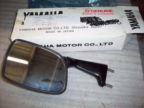 1986 to1988 yamaha  fz600 oem right hand mirror