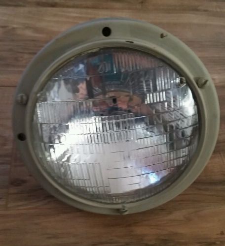 M-series headlight complete 5$ no reserve military vehicle army truck head lamp