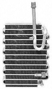 Serpentine evaporator core