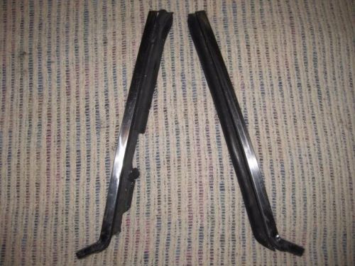 1971 1972 1973 mustang coupe convertible quarter glass trim pair 71 72 73