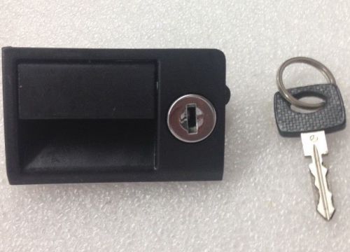 81 - 91 mercedes benz w126 glove box fastener lock w/key