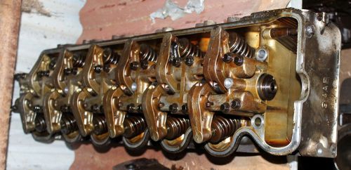 Ford el falcon 4.0l iohc overhead cam engine head with valves &amp; rockers