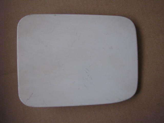 1990-1995 toyota 4runner fuel/gas door lid assembly 90 91 92 93 94 95 white