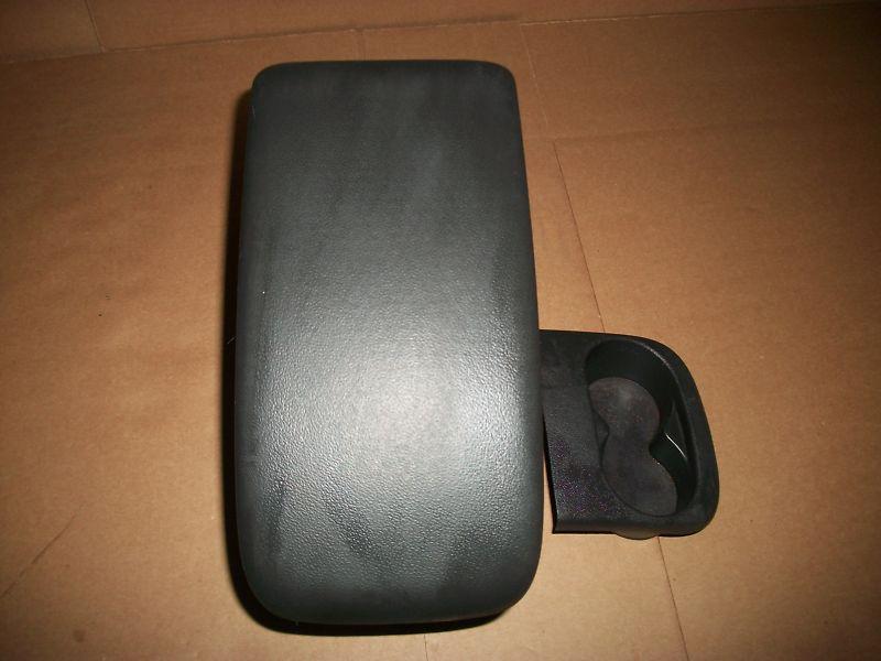 05-10 chevy cobalt pontiac g5 black center console armrest nice intact