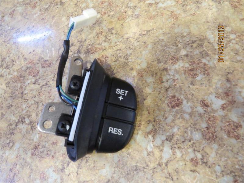 Land rover discovery series 2 ii cruise control switch yuh100320 1999 2000-03