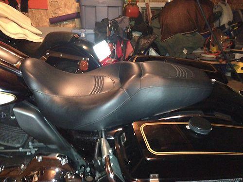 Street glide motorcycle seat