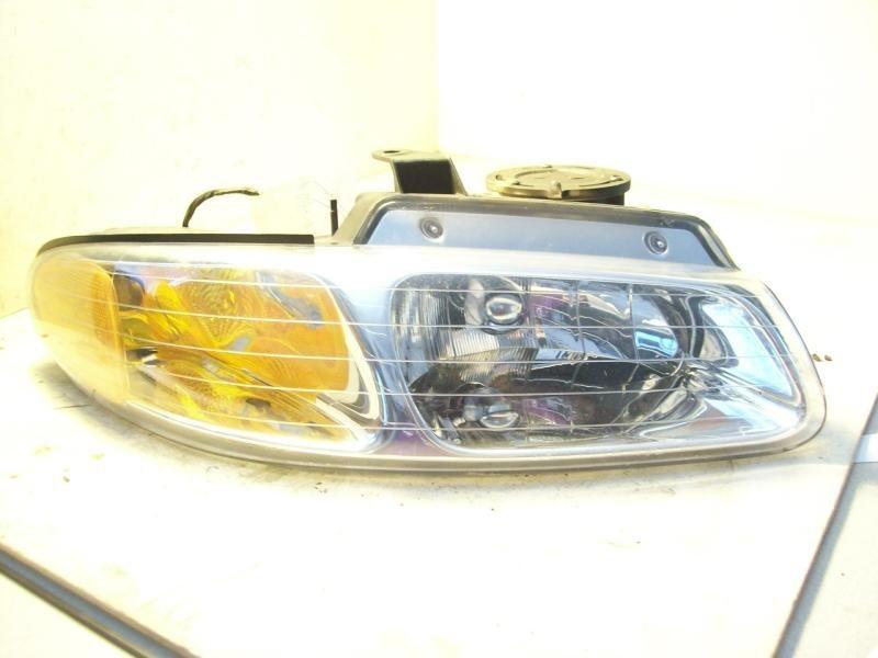 96 97 98 99 dodge caravan plymouth voyager town & country right headlight 45219