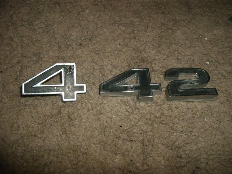 1968 69 70 71 oldsmobile cutlass 442 call out letters badge crest