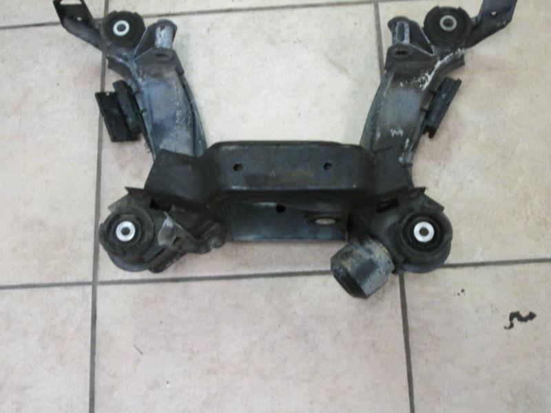 Bmw e36 rear subframe differential carrier 318 325 328 323 