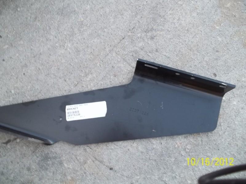 New volvo skid plate bracket, part # 20371226 