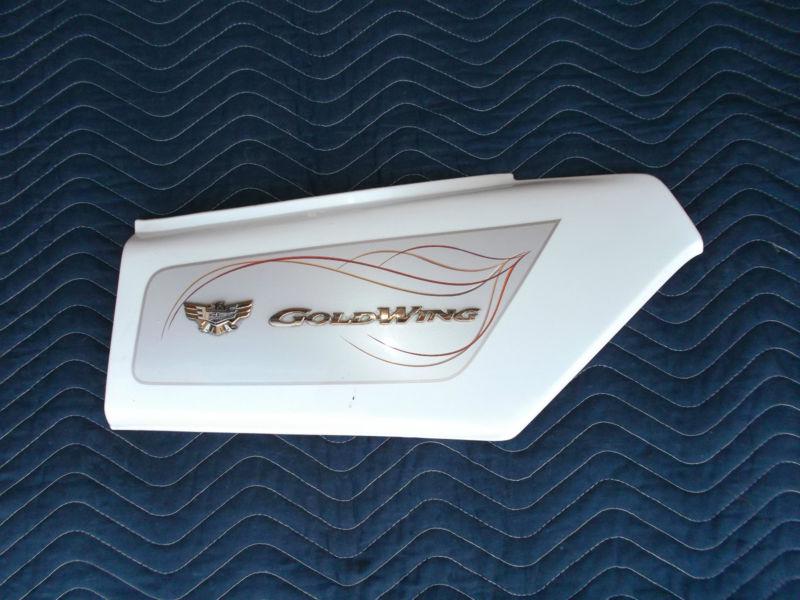 1999 goldwing gl1500 right side battery cover