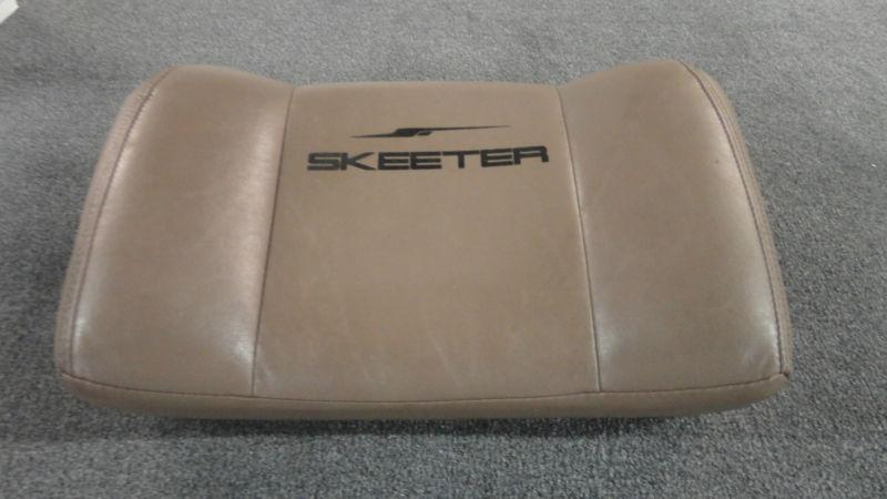17''x11''x5'' top cushion of a brown skeeter bass boat seat k/i #16