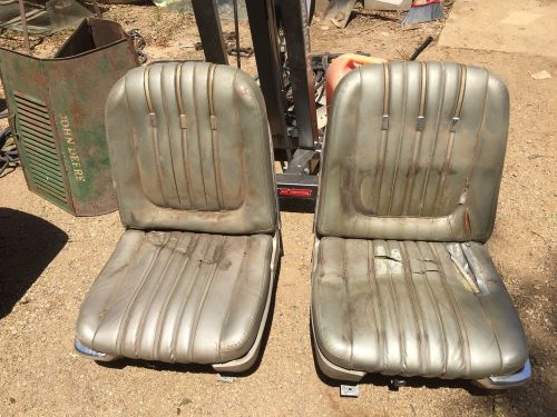 1967-1968 ford mustang front bucket seats with tracks