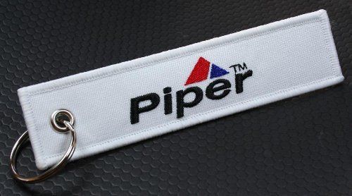 Pilotlights.net piper aircraft aviation keychain for flight crew, pilots, air