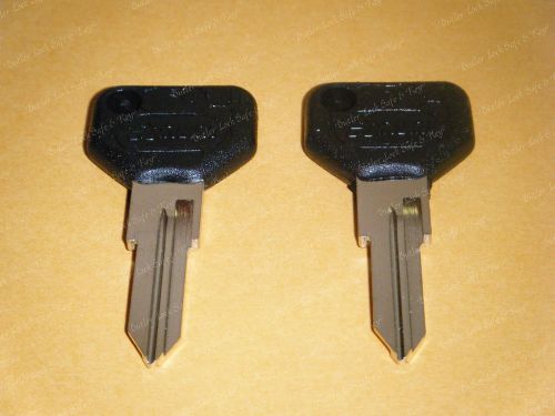 Alfa romeo gtv  6 spider graduate  2 key blanks 1970 - 1994 ignition lock keys z