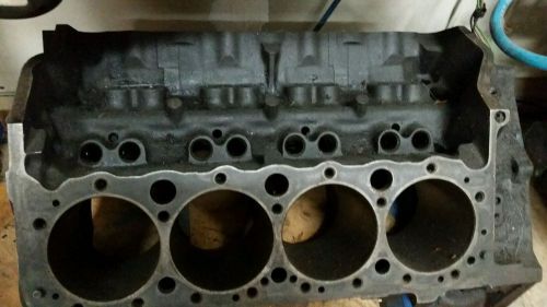 Chevy chevrolet 350 engine block 1 piece rear main  standard  bores