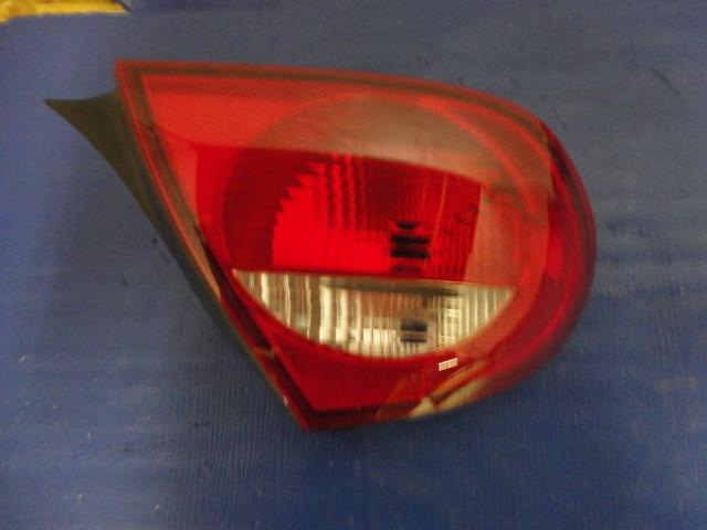 2002-2004 dodge neon tail lamp; left side 
