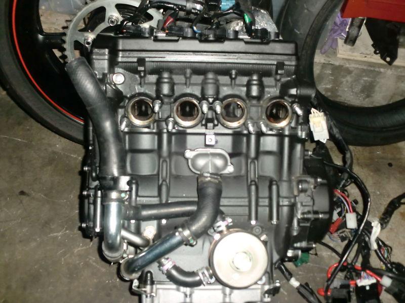 Yamaha r6r engine 563 miles   2012