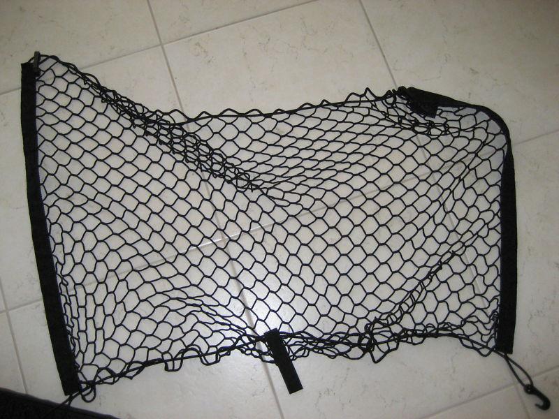Toyota venza 2011 cargo net spider.used.like new condition.black
